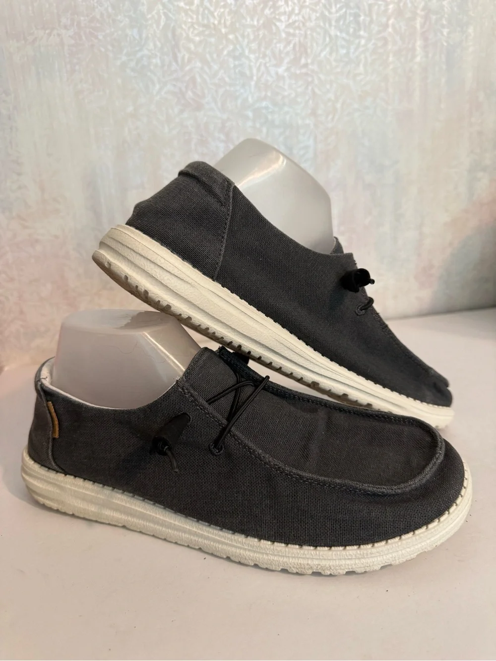 Hey Dude Wendy Chambray Off Black Men's Casual Slip-On Loafers. Casual Sz 10